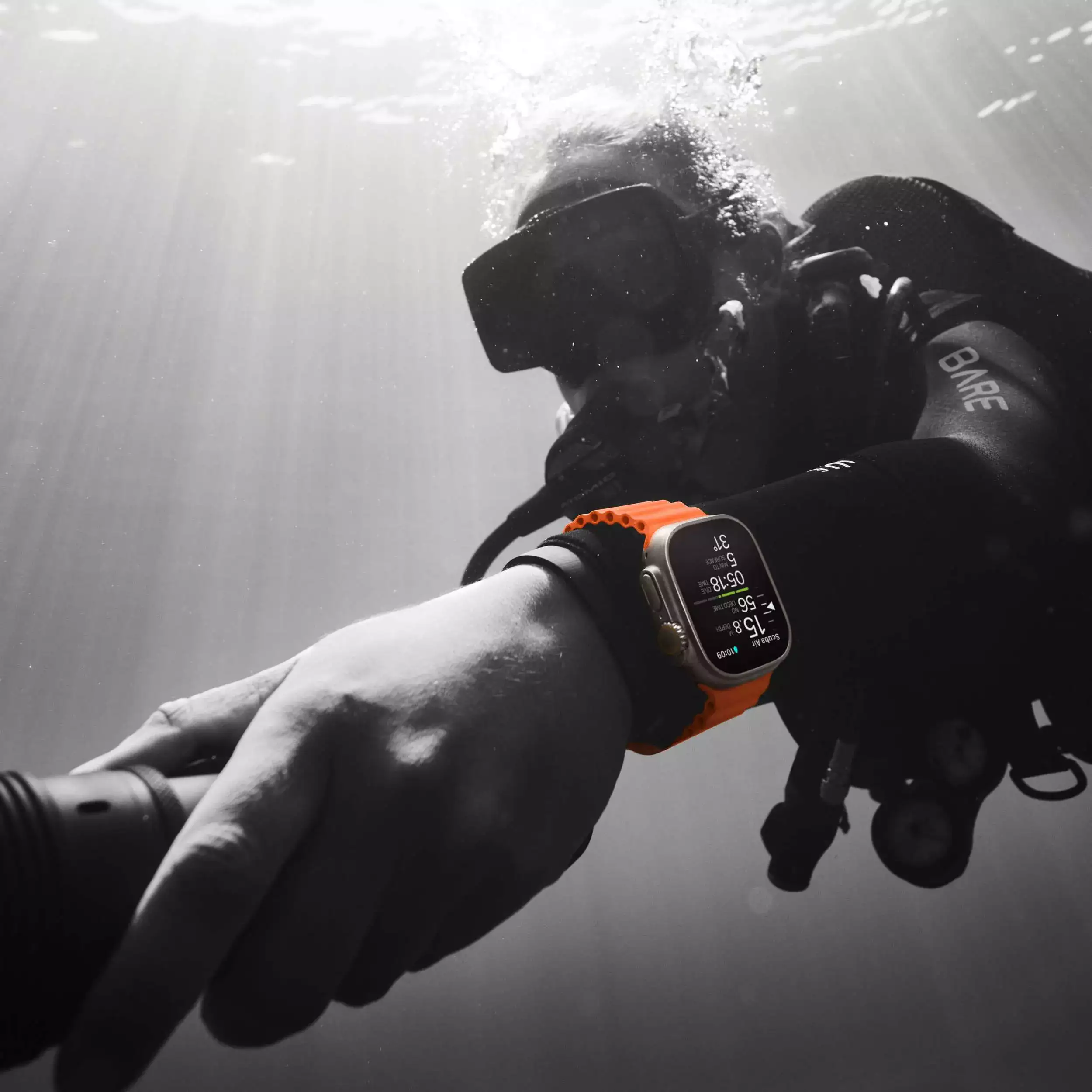Apple Watch Ultra 2 GPS + Cellular 49mm Titanyum Kasa Mavi Ocean Kordon MREG3TU/A