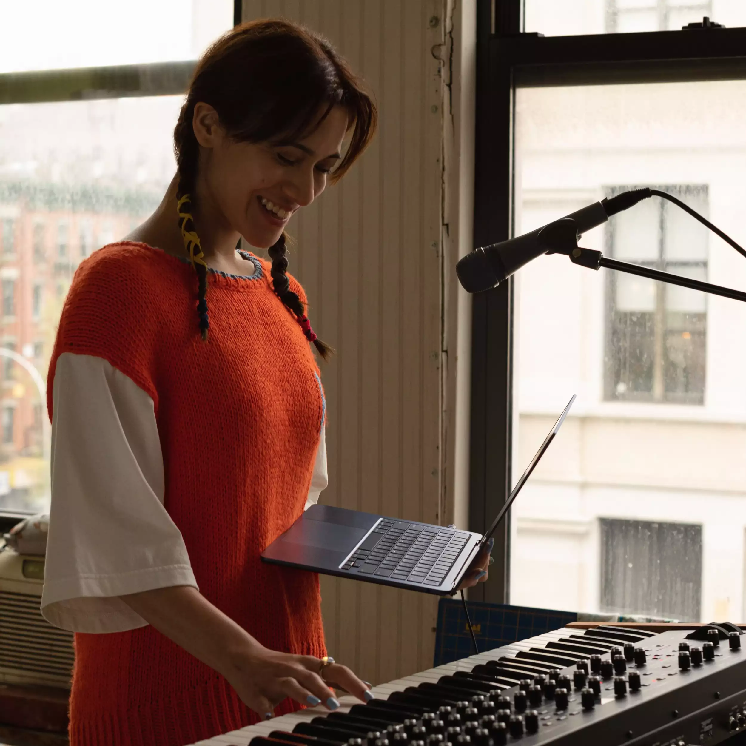 MacBook Air 13.6 inc M2 8CPU 10GPU 16GB 512GB Gece Yarısı Z161000K6-İkinci El 8 MacBook Air 13.6 inc M2 8CPU 10GPU 16GB 512GB Gece Yarısı Z161000K6 -8