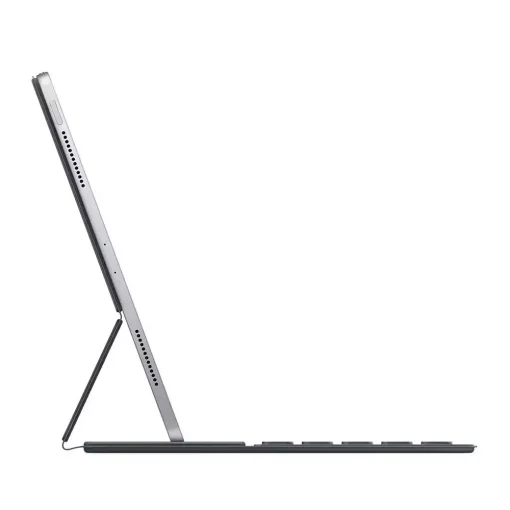 iPad Pro ve Klavye yandan bakış