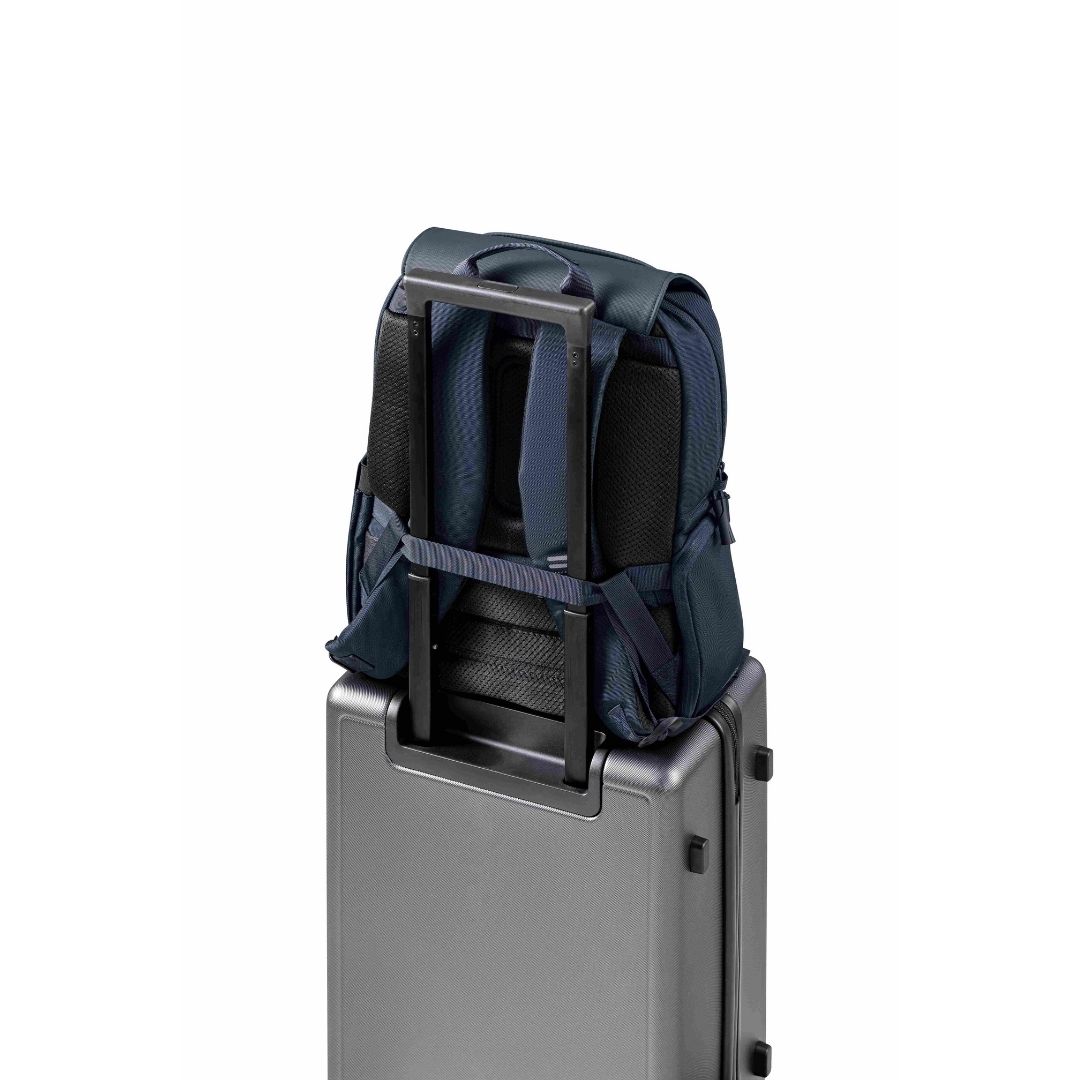 XD Design Bobby Soft Daypack Anti-Theft Lacivert Sırt Çantası P705.985 Bavul Askısı