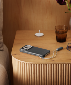Beats Kickstand Kılıf iPhone 17 Pro Granit Grisi Kullanım MGY74LL/A