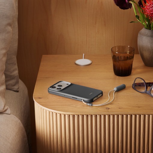 Beats Kickstand Kılıf iPhone 17 Pro Granit Grisi Kullanım MGY74LL/A