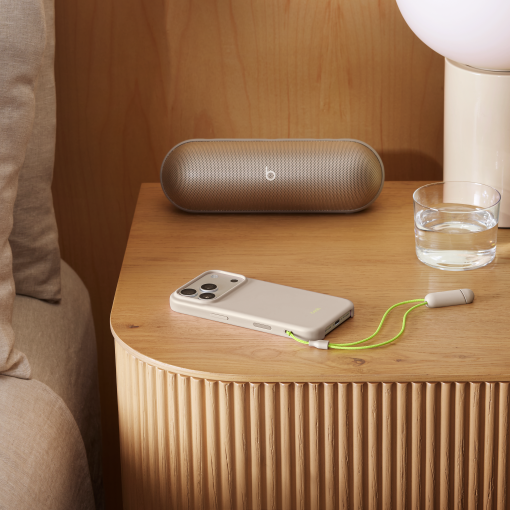 Beats Kickstand Kılıf iPhone 17 Pro Kalker Beji Kullanım MGTN4LL/A