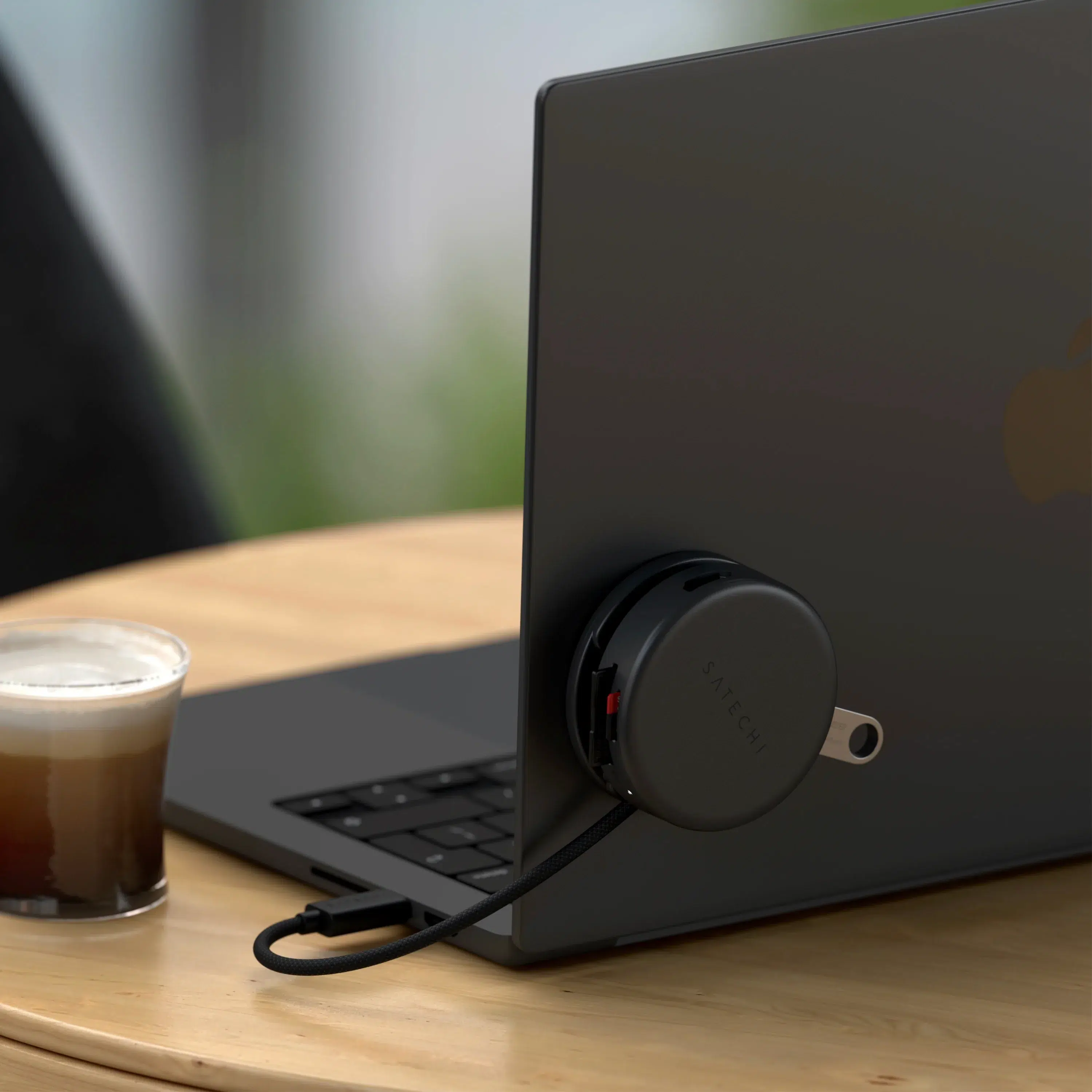 Satechi OntheGo 7 in 1 USB-C Slim Multiport Adaptör ST-POTG7C 4 Satechi OntheGo 7 in 1 USB-C Slim Multiport Adaptör ST-POTG7C Mac Kullanım